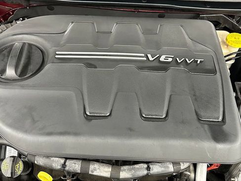 Used 2016 Chrysler 200 S w/ Navigation & Sound Group I image 7