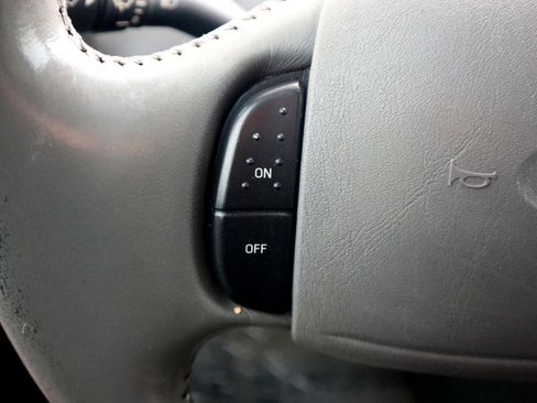 Used 2003 Ford F250 XL image 18