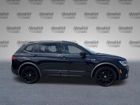 Used 2020 Volkswagen Tiguan SE R-Line FWD image 10