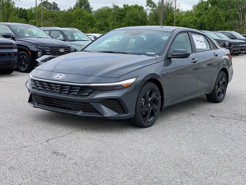 New 2026 Hyundai Elantra Sport FWD image 3