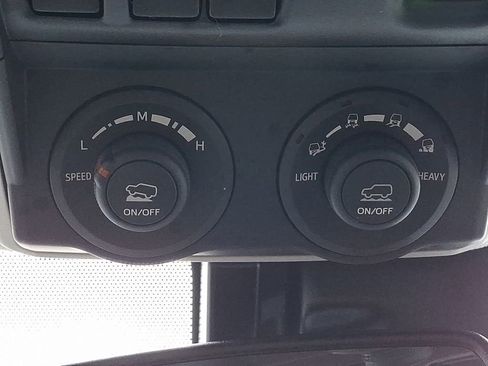 Used 2020 Toyota 4Runner TRD Off-Road Premium image 28