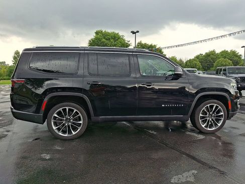 Certified 2022 Jeep Wagoneer Series III w/ Premium Group I AWD/4WD image 7
