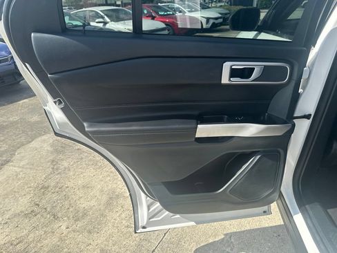 Used 2023 Ford Explorer XLT w/ Equipment Group 202A RWD image 22
