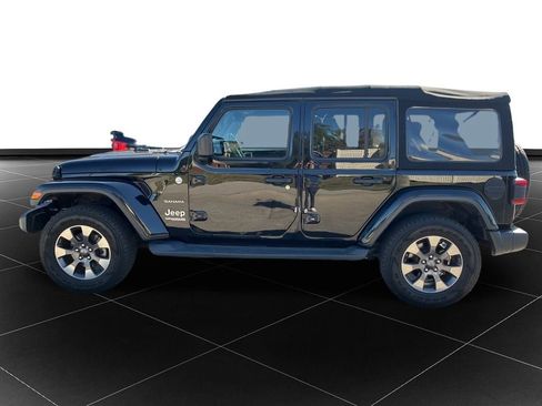Used 2018 Jeep Wrangler Unlimited Sahara image 2