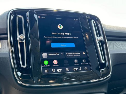 New 2026 Volvo XC40 B5 Core w/ Climate Package image 16