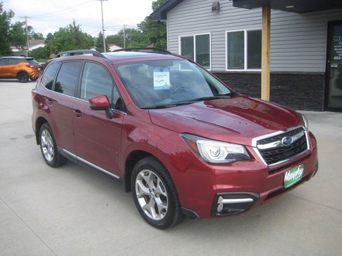 Used 2018 Subaru Forester 2.5i Touring AWD/4WD image 2