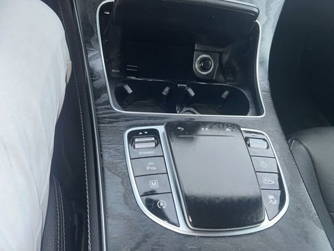 Used 2021 Mercedes-Benz GLC 300 image 16