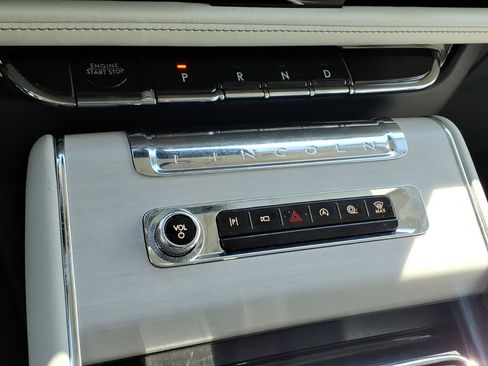 Certified 2025 Lincoln Aviator Reserve w/ Illumination Package AWD/4WD image 18