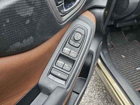 Certified 2023 Subaru Forester Touring AWD/4WD image 18