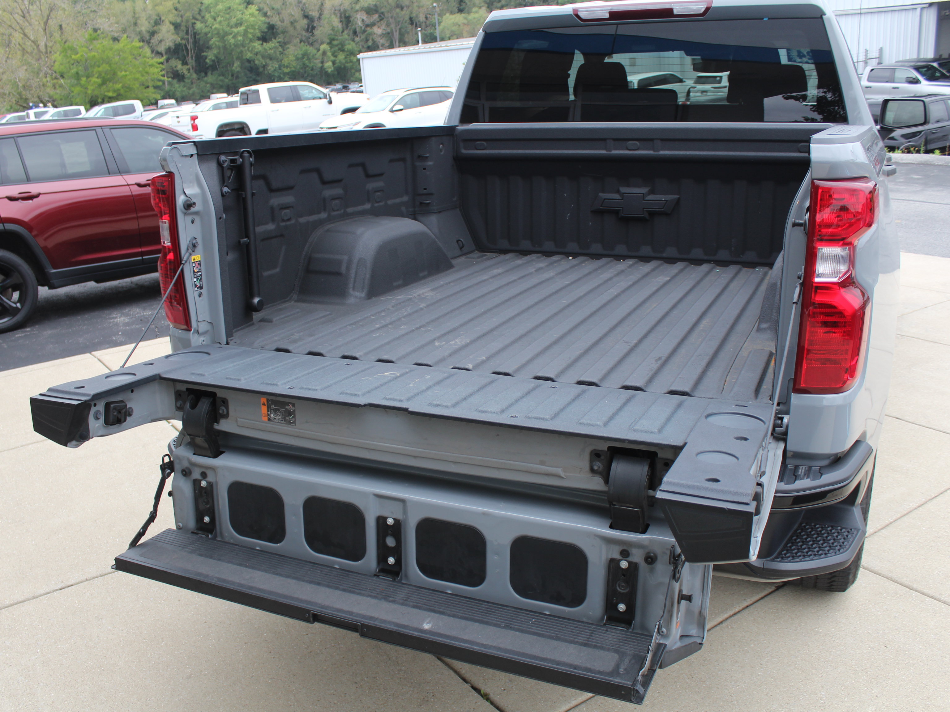 Certified 2024 Chevrolet Silverado 1500 Custom Trail Boss w/ LPO, Dark Essentials Package AWD/4WD image 30