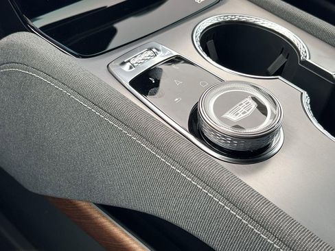 New 2026 Cadillac Vistiq Premium Luxury AWD/4WD image 22