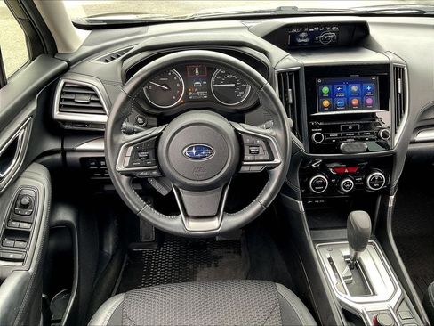 Used 2023 Subaru Forester Premium image 16