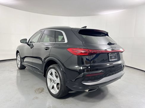 Used 2025 Audi Q5 Premium Plus w/ Premium Plus AWD/4WD image 5