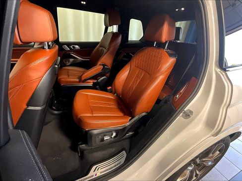 Used 2021 BMW X7 M50i image 15