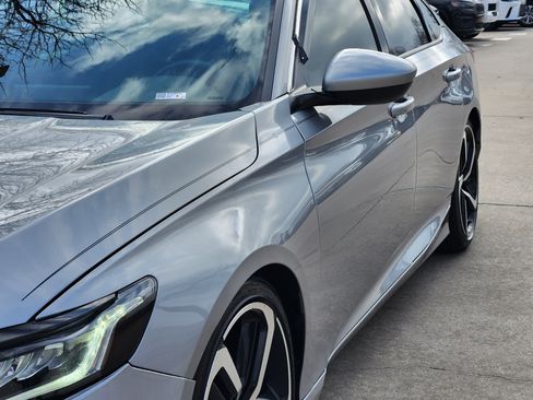 Used 2019 Honda Accord Sport image 9