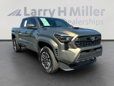 Certified 2024 Toyota Tacoma TRD Sport w/ TRD Sport Upgrade Package image 7