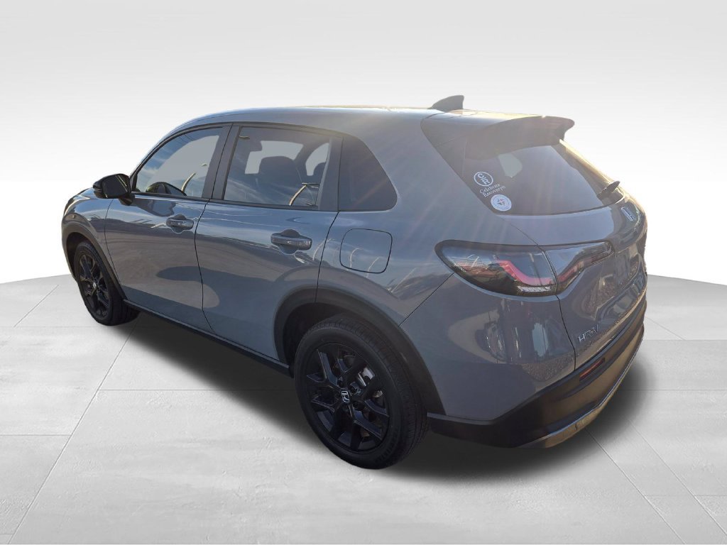 Used 2025 Honda HR-V Sport image 3