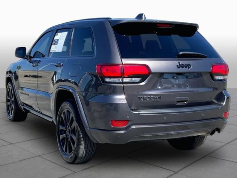 Used 2019 Jeep Grand Cherokee Altitude RWD image 12