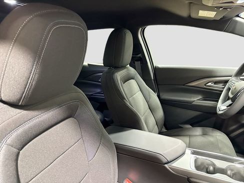 New 2026 Chevrolet Equinox EV LT image 31