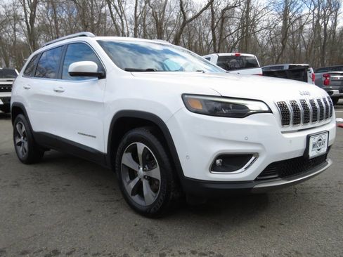 Used 2019 Jeep Cherokee Limited w/ Technology Group image 3