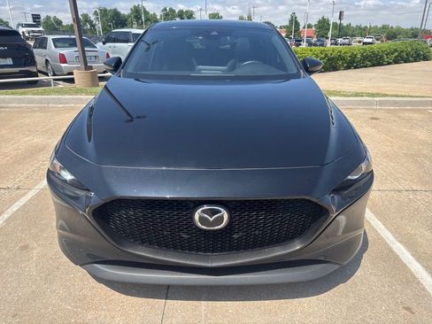 Used 2023 MAZDA MAZDA3 s FWD image 2
