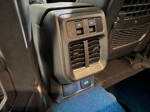 New 2026 Ford Bronco Badlands AWD/4WD image 26