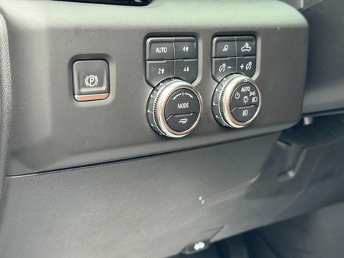 Used 2024 GMC Sierra 2500 Denali Ultimate image 21