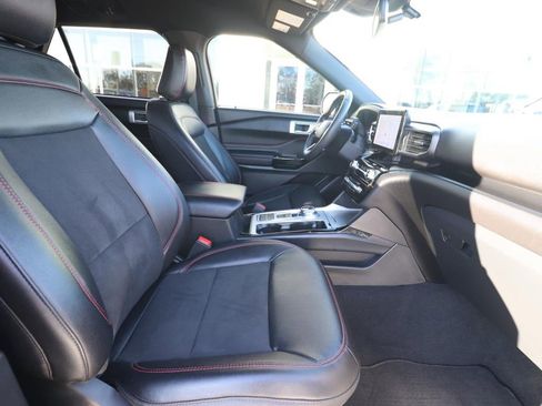 Certified 2023 Ford Explorer ST-Line w/ Class IV Trailer Tow Package image 26