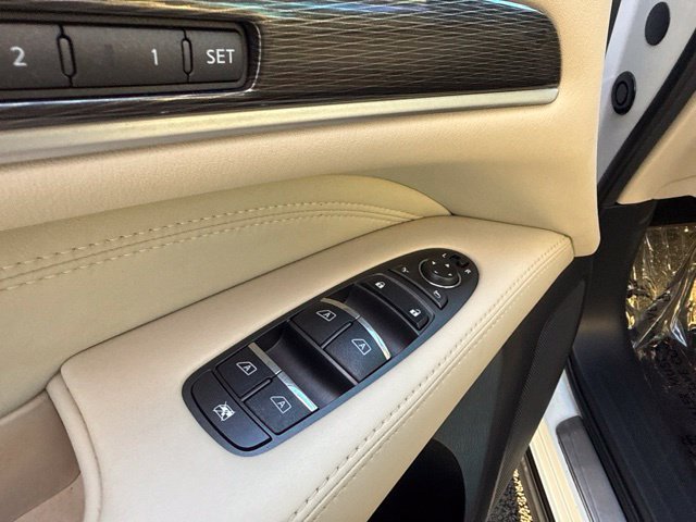Used 2016 INFINITI QX60 Luxe w/ Premium Plus Package AWD/4WD image 17