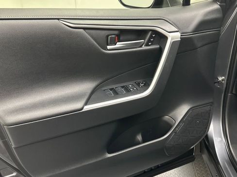 Certified 2020 Toyota RAV4 Limited AWD/4WD image 17