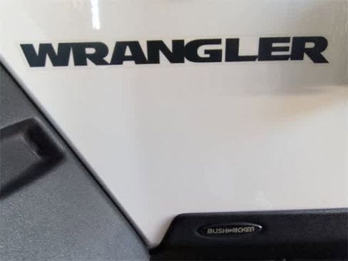 Used 2015 Jeep Wrangler Sport image 13