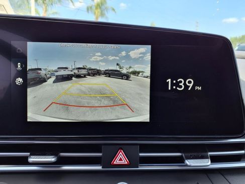 New 2025 Hyundai Elantra SEL image 22