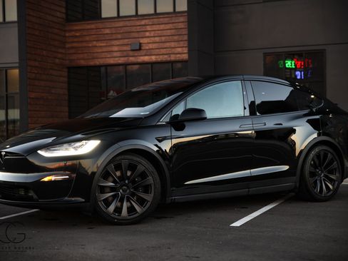 Used 2022 Tesla Model X image 4
