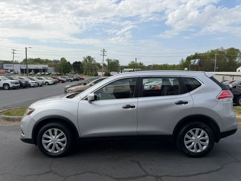 Used 2016 Nissan Rogue S image 4