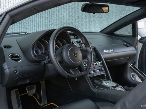 Used 2010 Lamborghini Gallardo LP 560-4 image 2