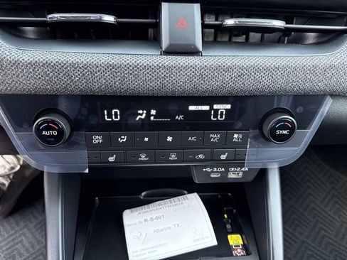 New 2026 Subaru Outback Limited AWD/4WD image 21