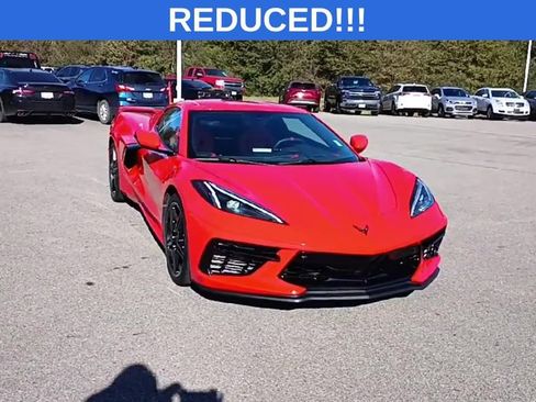 Used 2022 Chevrolet Corvette Stingray Preferred Cpe w/ Z51 Performance Package image 2