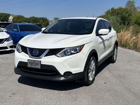 Used 2017 Nissan Rogue Sport S w/ S Appearance Package image 7