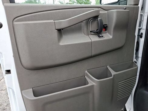Used 2024 GMC Savana 2500 w/ Driver Convenience Package RWD image 12