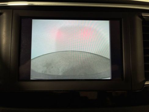 Used 2019 Chrysler Pacifica Touring Plus image 23