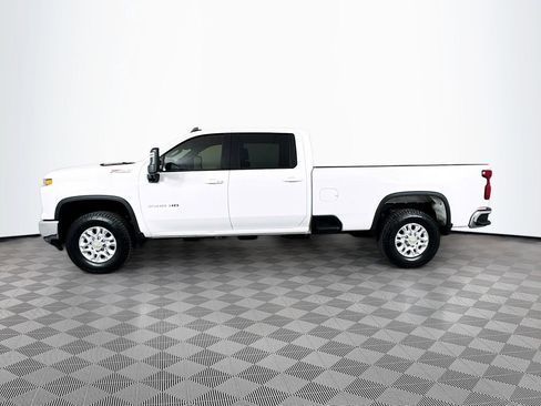 Used 2024 Chevrolet Silverado 3500 LT w/ Safety Package AWD/4WD image 4