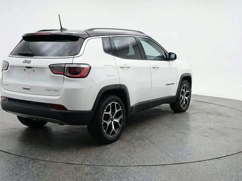 Used 2025 Jeep Compass Limited AWD/4WD image 9