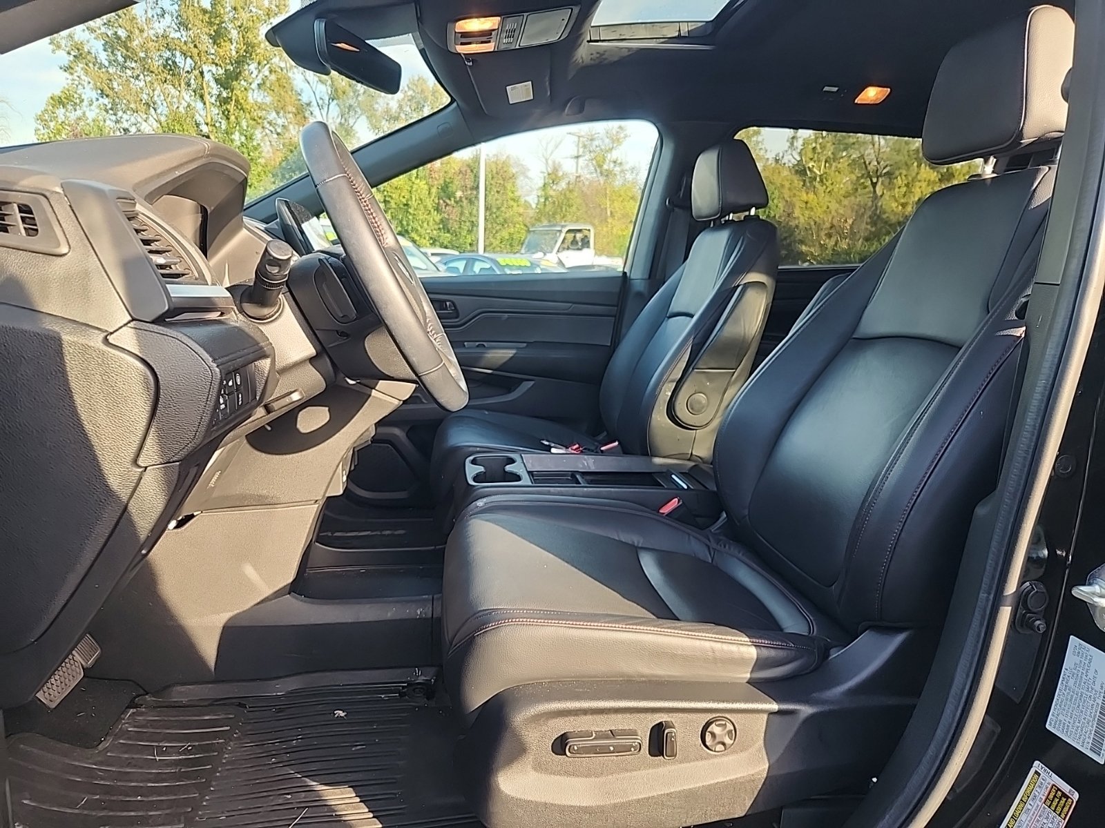 Used 2024 Honda Odyssey Sport image 18