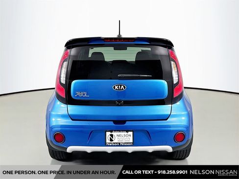 Used 2017 Kia Soul + w/ Designer's Package FWD image 6