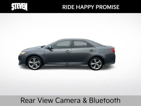 Used 2012 Toyota Camry SE w/ Leather Pkg FWD image 2