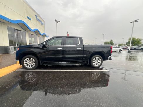 Used 2022 Chevrolet Silverado 1500 LTZ w/ LTZ Convenience Package II RWD image 7