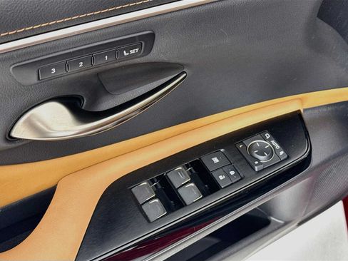 Used 2023 Lexus ES 300h w/ Premium Package FWD image 11