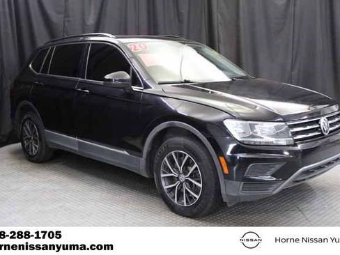 Used 2020 Volkswagen Tiguan SE w/ Panoramic Sunroof Package image 1