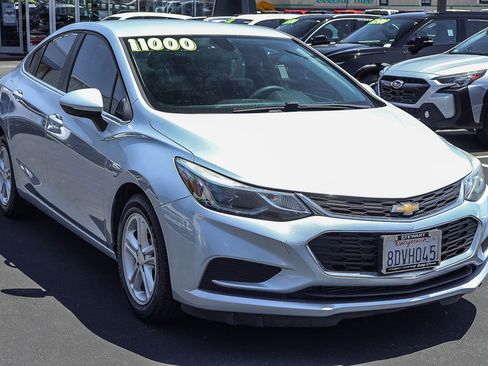 Used 2018 Chevrolet Cruze LT w/ LT Fleet Convenience Package FWD image 18