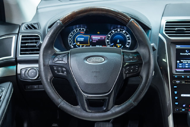 Used 2016 Ford Explorer Platinum AWD/4WD image 14